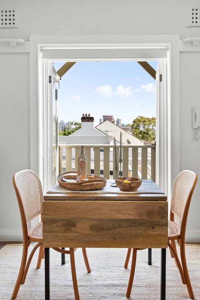 Little Tuscany - Vintage Elegance In Paddington Apartment Sydney